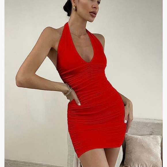 Amazon Bodycon Ruched Halter Dress - Picture 4 of 8